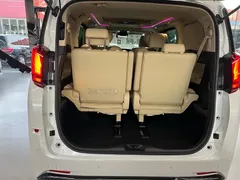 2021 Toyota Alphard Hybrid 2.5L Premium, белый — фото 17