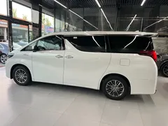 2021 Toyota Alphard Hybrid 2.5L Premium, белый — фото 18