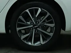 2021 Kia Cerato 1.5L CVT Refresh, белый — фото 4