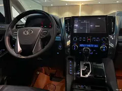 2021 Toyota Alphard Hybrid 2.5L Luxury — фото 3