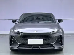 2022 Changan UNI-V 1.5T Premium Type — фото 2