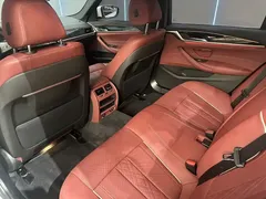2022 BMW 5 Series 5 525Li M, белый — фото 9