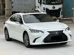 2023 Lexus ES 200, белый — фото 1