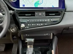 2023 Lexus ES 200, белый — фото 7