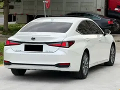 2023 Lexus ES 200, белый — фото 9