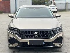 2022 Volkswagen Passat 330TSI Luxury — фото 2