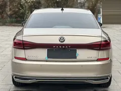 2022 Volkswagen Passat 330TSI Luxury — фото 9