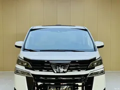 2021 Toyota Vellfire Crown Hybrid 2.5L HV Premium, белый — фото 2