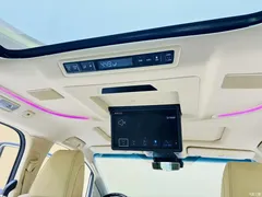 2021 Toyota Vellfire Crown Hybrid 2.5L HV Premium, белый — фото 10