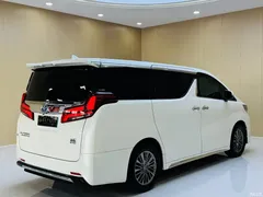 2021 Toyota Alphard Hybrid 2.5L Premium, белый — фото 17