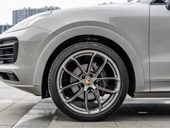 2019 Porsche Cayenne Coupe 3.0T — фото 6