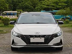 2022 Hyundai Elantra 1.5L CVT LUX Premium, белый — фото 2