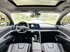 2022 Hyundai Elantra 1.5L CVT LUX Premium, белый — фото 5