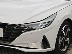 2022 Hyundai Elantra 1.5L CVT LUX Premium, белый — фото 7