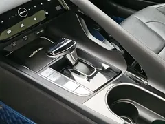 2022 Hyundai Elantra 1.5L CVT LUX Premium, белый — фото 10