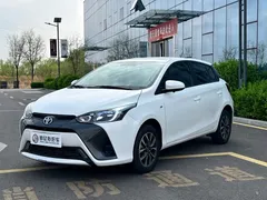 2022 Toyota Yaris L Zhixuan 1.5L CVT PLUS, белый — фото 1