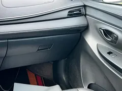 2022 Toyota Yaris L Zhixuan 1.5L CVT PLUS, белый — фото 15