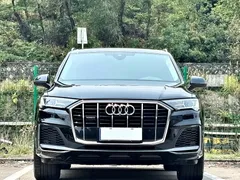 2022 Audi Q7 55 TFSI quattro S line sporty — фото 2