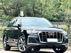 2022 Audi Q7 55 TFSI quattro S line sporty — фото 3