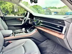 2022 Audi Q7 55 TFSI quattro S line sporty — фото 10
