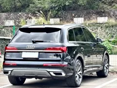 2022 Audi Q7 55 TFSI quattro S line sporty — фото 22