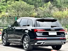 2022 Audi Q7 55 TFSI quattro S line sporty — фото 24