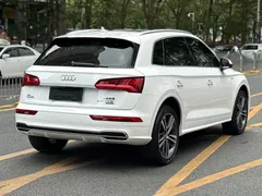 2020 Audi Q5L 40 TFSI, белый — фото 21