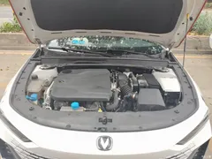 2023 Changan UNI-V 1.5T Premium Type, белый — фото 5