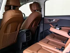 2023 Audi Q7 55 TFSI quattro S line, чёрный — фото 7