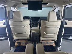 2023 Toyota Vellfire Crown Hybrid 2.5L HV Premium — фото 10