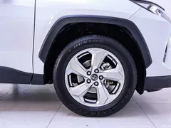 2021 Toyota RAV4 2.0L CVT 2WD Fashion PLUS, белый — фото 6