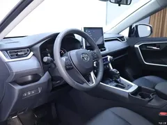 2021 Toyota RAV4 2.0L CVT 2WD Fashion PLUS, белый — фото 11