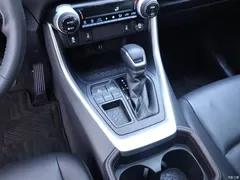 2021 Toyota RAV4 2.0L CVT 2WD Fashion PLUS, белый — фото 12