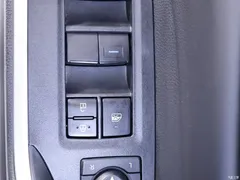 2021 Toyota RAV4 2.0L CVT 2WD Fashion PLUS, белый — фото 17