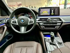 2022 BMW 5 Series 530Li Leading M Sport Package, белый — фото 6