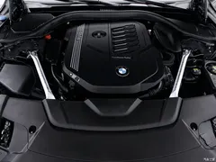 2022 BMW 7 Series 740Li xDrive Executive M Sport Package, чёрный — фото 18
