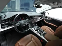 2021 Audi Q8 55 TFSI, чёрный — фото 3