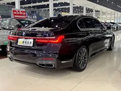 2021 BMW 7 Series 7 730Li M, чёрный — фото 14