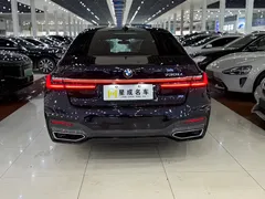 2021 BMW 7 Series 7 730Li M, чёрный — фото 15