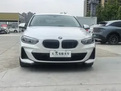 2023 BMW 1 Series 120i M Sport, белый — фото 4