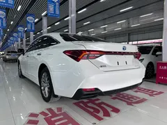 2023 Toyota Avalon Hybrid 2.5L Luxury, белый — фото 4