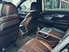 2021 BMW 7 Series 730Li M, чёрный — фото 14
