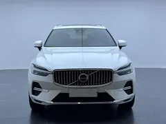 2023 Volvo XC60 4WD Luxury, белый — фото 2
