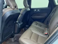 2023 Volvo XC60 4WD Luxury, белый — фото 7