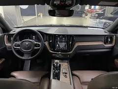 2023 Volvo XC60 B5 4WD Zhiyuan Luxury, чёрный — фото 8