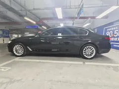 2021 BMW 5 Series 535Le PHEV Luxury Package, чёрный — фото 8