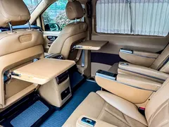 2022 Mercedes-Benz V-Class V 260 L Long Wheelbase Luxury, чёрный — фото 8
