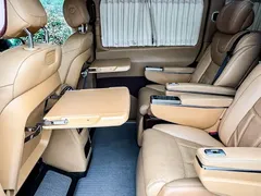2022 Mercedes-Benz V-Class V 260 L Long Wheelbase Luxury, чёрный — фото 10