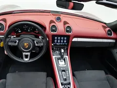 2022 Porsche 718 Spyder 2.0T — фото 12