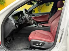 2022 BMW 5 Series 5 535Le M, белый — фото 10